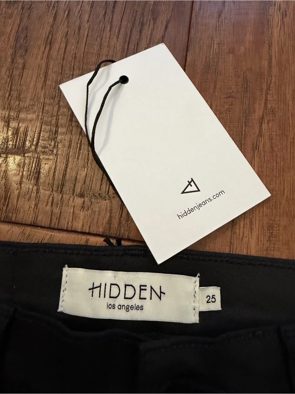 NWT Hidden Logan High Rise Dad Stretch Jeans